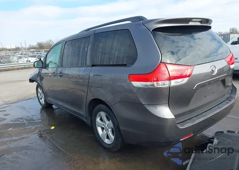 2011 Toyota Sienna Le V6 from USA, damaged, VIN 5TDKK3DC3BS081293